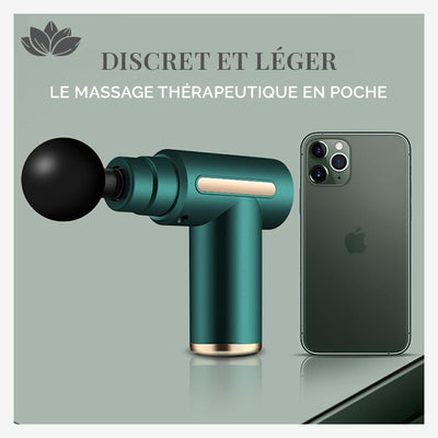 Image illustrant la similitude de hauteur de l'appareil de massage Kashmir Pocket et de l'Iphone 12